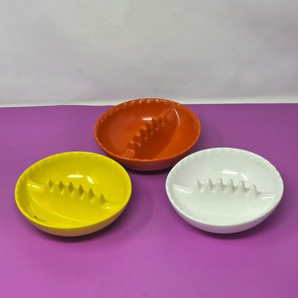 Vintage Anholt Melamine Ashtray‎ Set Of 3 In Yellow Orange & White